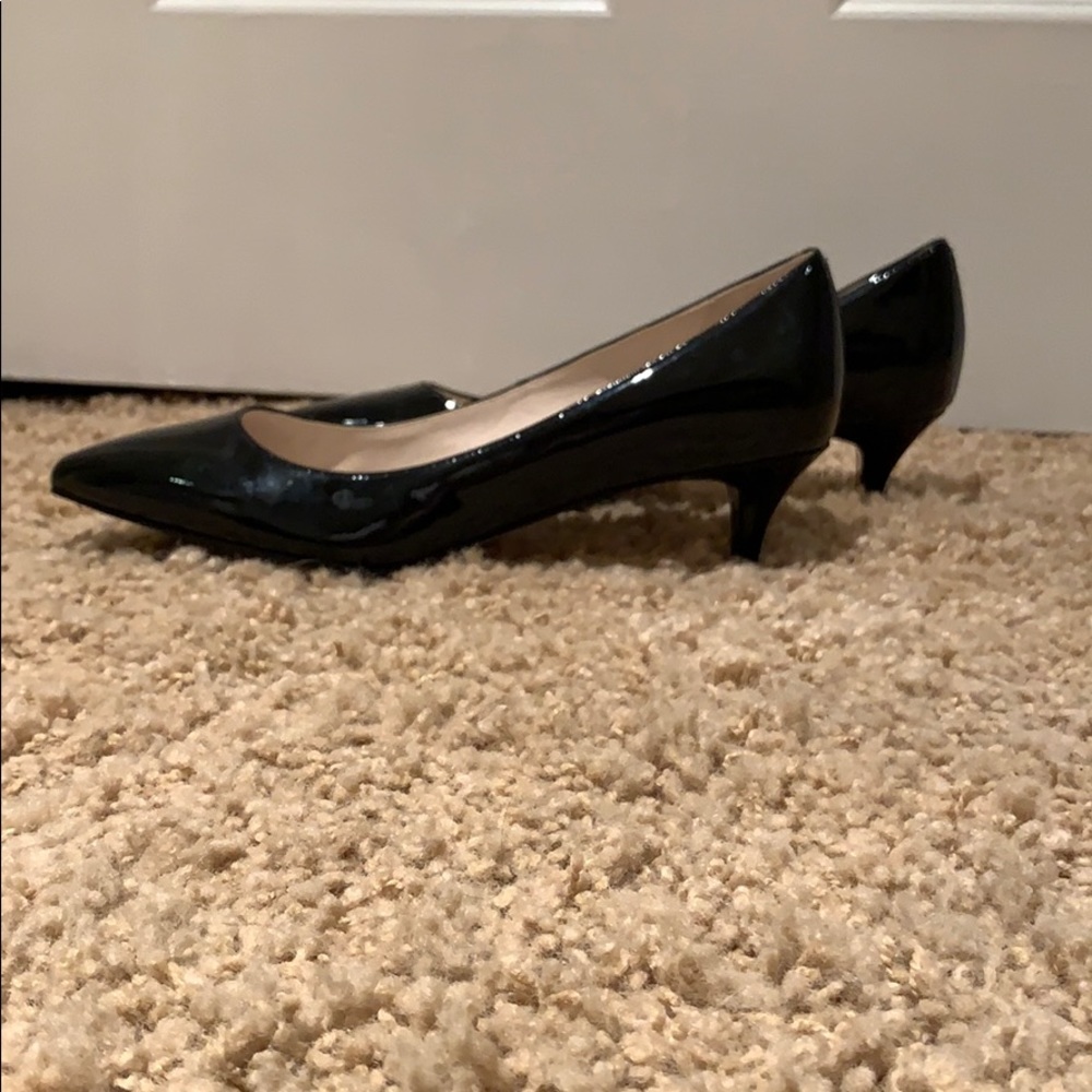 Black Pumps - Picture 4 of 5